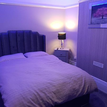 Highfields Living - All Rooms Ensuite- Free Wifi- Free Local Parking シェフィールド エクステリア 写真