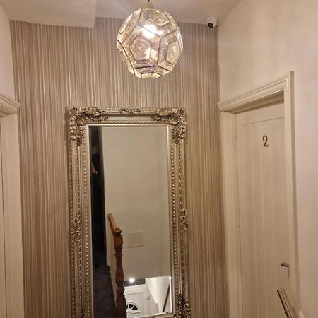 Highfields Living - All Rooms Ensuite- Free Wifi- Free Local Parking シェフィールド エクステリア 写真