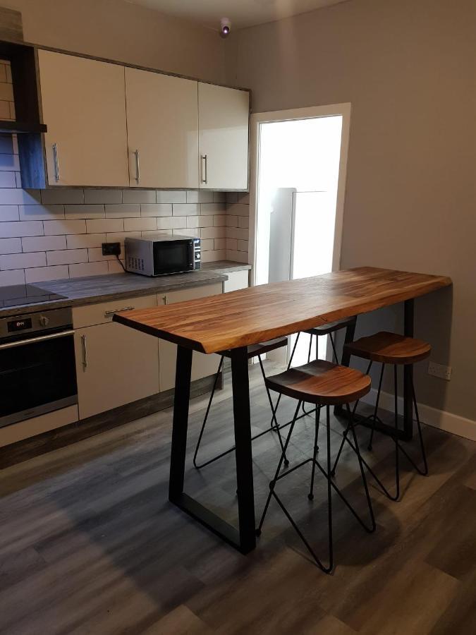 Highfields Living - All Rooms Ensuite- Free Wifi- Free Local Parking シェフィールド エクステリア 写真