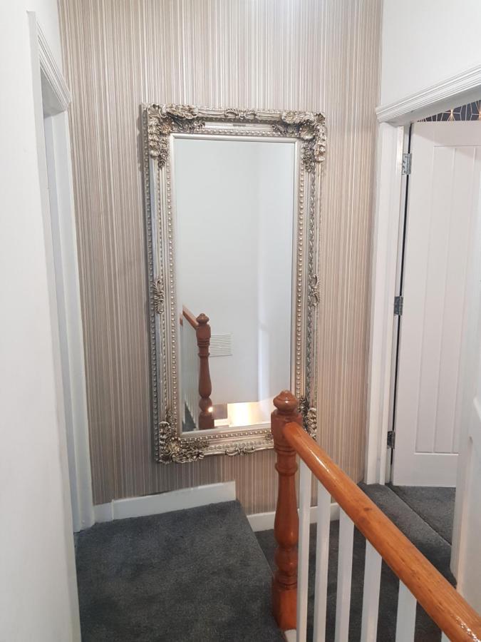 Highfields Living - All Rooms Ensuite- Free Wifi- Free Local Parking シェフィールド エクステリア 写真