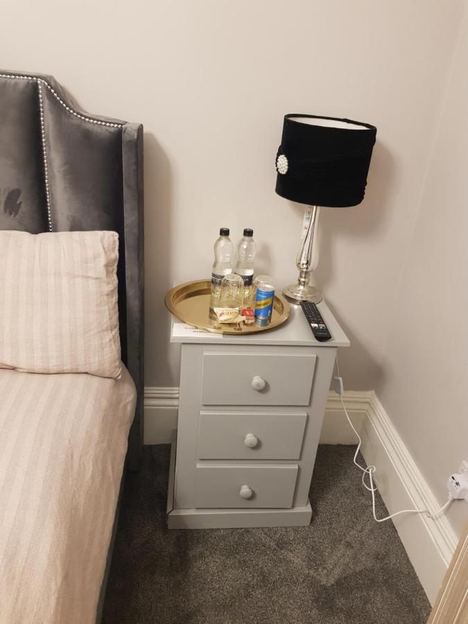 Highfields Living - All Rooms Ensuite- Free Wifi- Free Local Parking シェフィールド エクステリア 写真