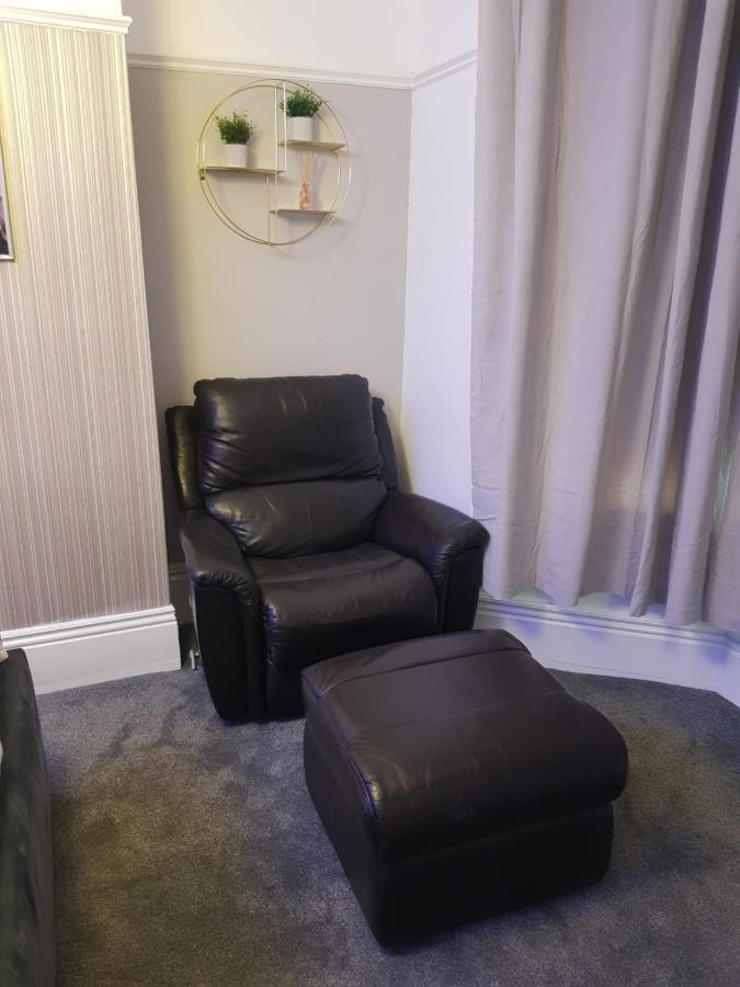 Highfields Living - All Rooms Ensuite- Free Wifi- Free Local Parking シェフィールド エクステリア 写真