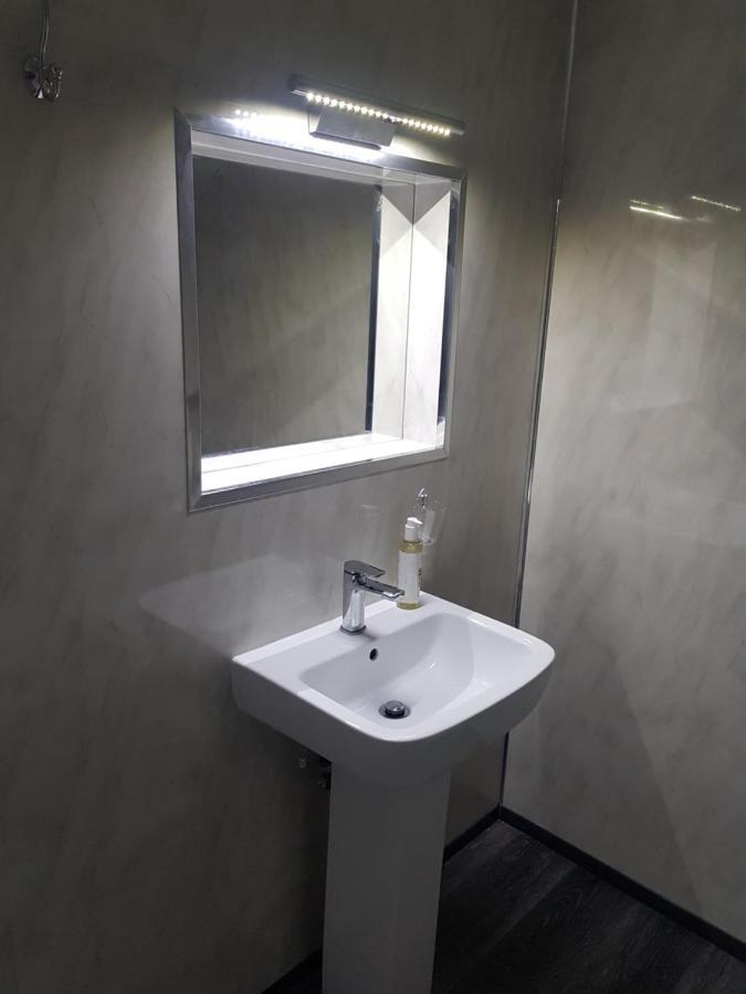 Highfields Living - All Rooms Ensuite- Free Wifi- Free Local Parking シェフィールド エクステリア 写真