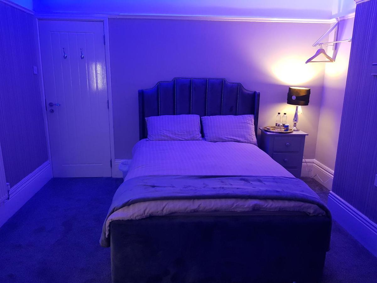 Highfields Living - All Rooms Ensuite- Free Wifi- Free Local Parking シェフィールド エクステリア 写真