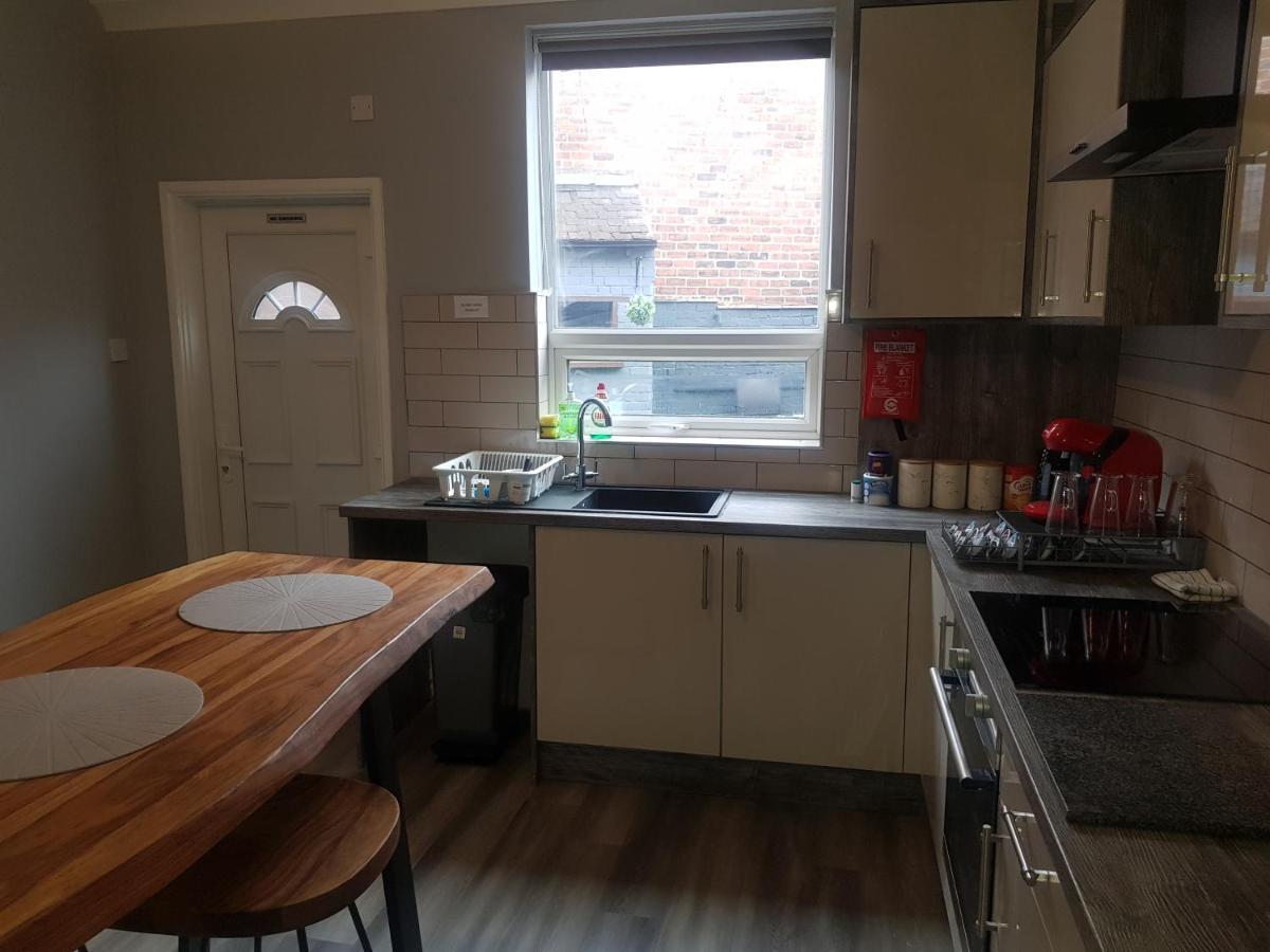 Highfields Living - All Rooms Ensuite- Free Wifi- Free Local Parking シェフィールド エクステリア 写真