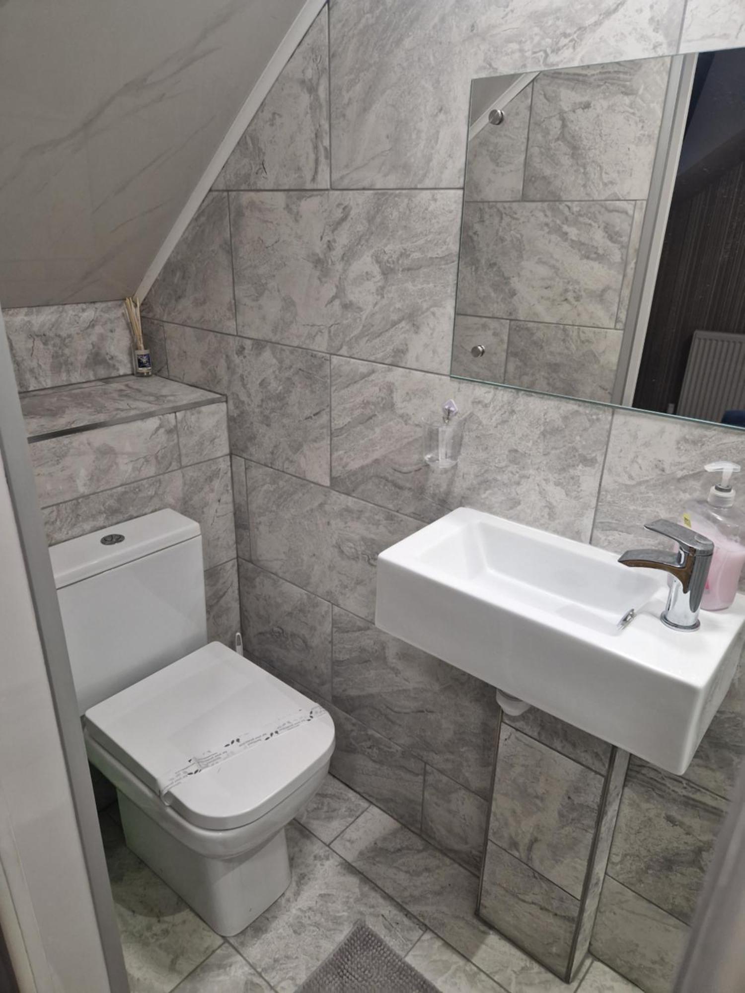 Highfields Living - All Rooms Ensuite- Free Wifi- Free Local Parking シェフィールド エクステリア 写真