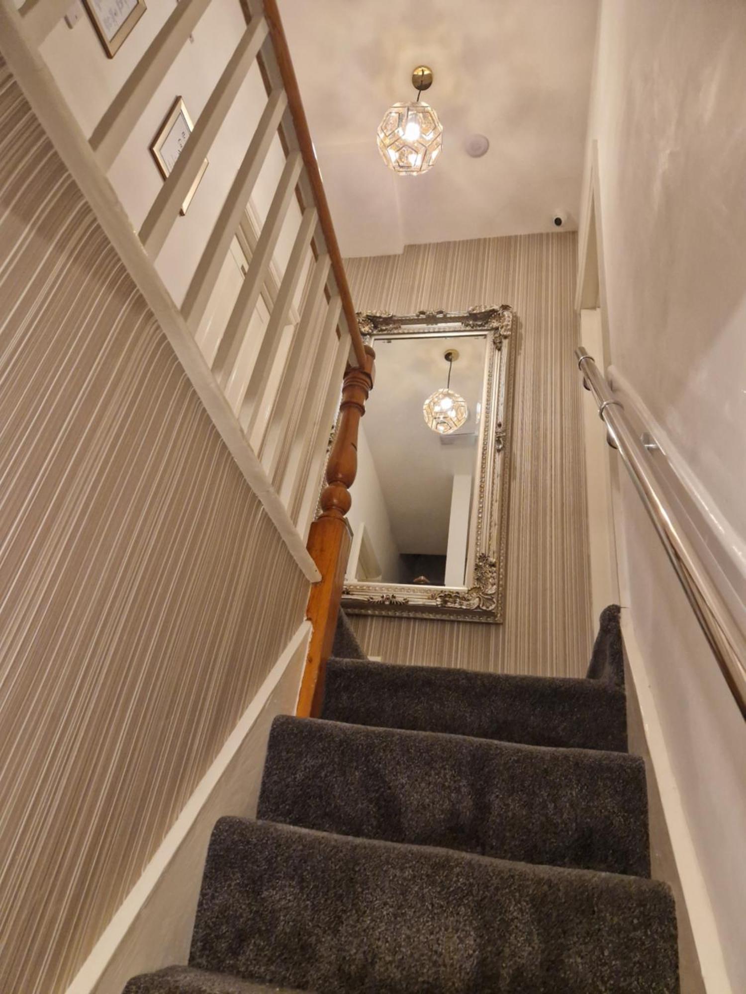 Highfields Living - All Rooms Ensuite- Free Wifi- Free Local Parking シェフィールド エクステリア 写真